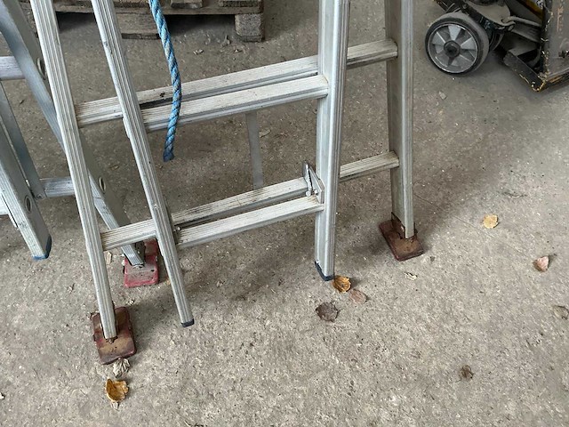 2 delige schuifladder (3x) - afbeelding 7 van  13
