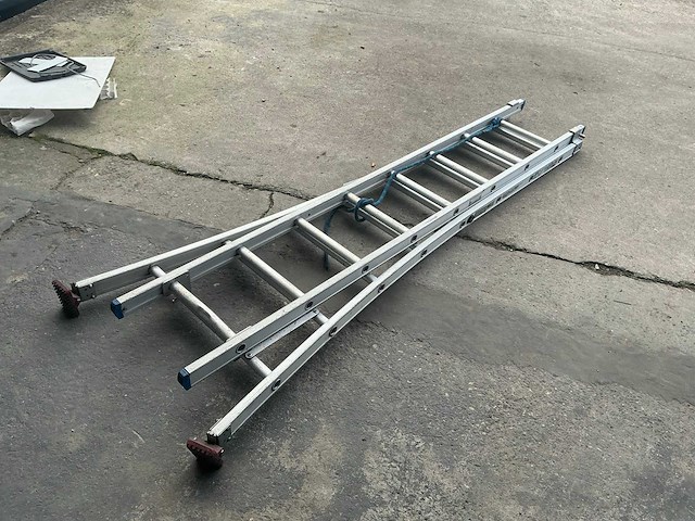 2 delige schuifladder - afbeelding 1 van  4