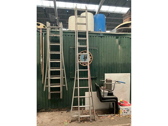 2 delige schuifladder - afbeelding 1 van  3