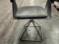 2 design stoelen - afbeelding 1 van  2