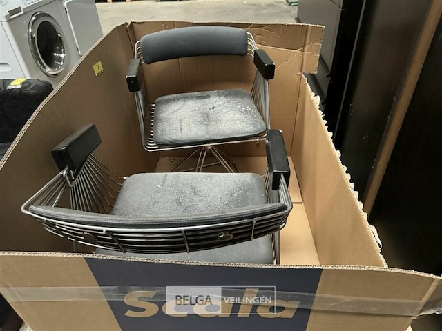 2 design stoelen - afbeelding 2 van  2