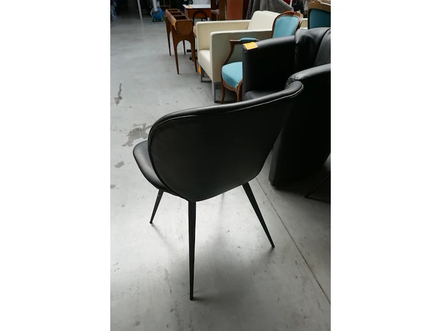 2 design stoelen - afbeelding 2 van  3