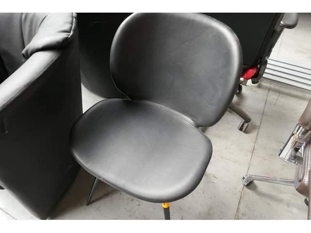 2 design stoelen - afbeelding 3 van  3