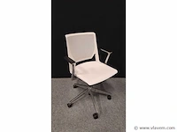 2 design vergadertafelstoelen haworth - afbeelding 3 van  7