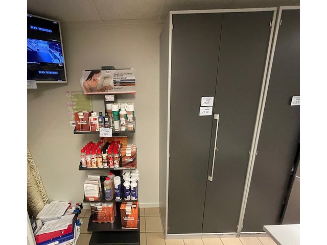 2-deurs kast - afbeelding 1 van  1