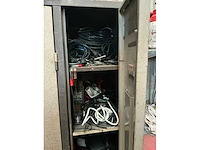 2 deurs lockerkast met inhoud - afbeelding 2 van  6