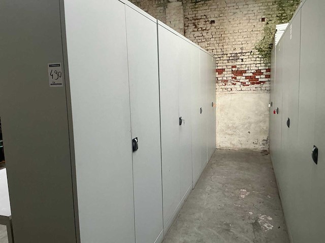 2-deurs metalen archiefkast (4x) - afbeelding 1 van  3