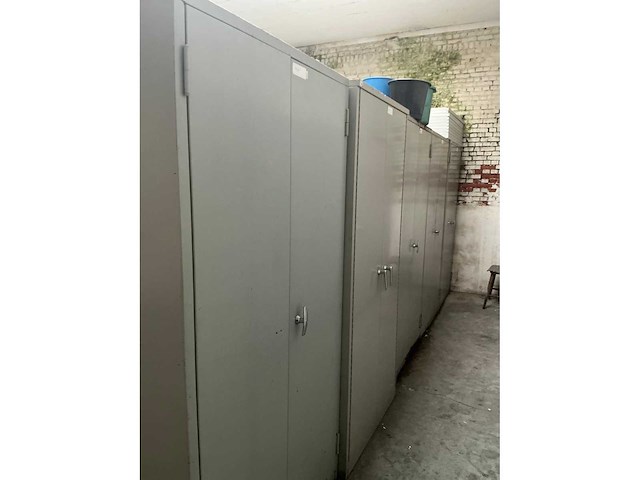 2-deurs metalen archiefkast (5x) - afbeelding 3 van  4
