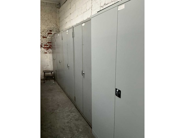 2-deurs metalen archiefkast (5x) - afbeelding 4 van  4