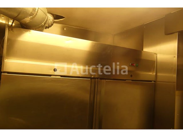 2-deurs roestvrijstalen koelkast merk en model onleesbaar - afbeelding 4 van  8
