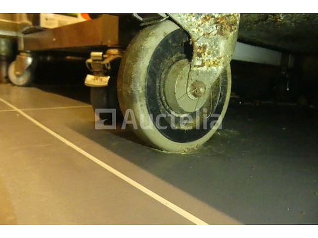 2-deurs roestvrijstalen koelkast merk en model onleesbaar - afbeelding 8 van  8