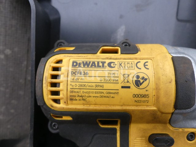 2 dewalt accuschroevendraaiers - afbeelding 2 van  6