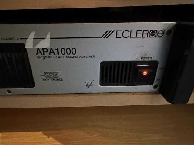 2 div amplifiers wo ecler apa1000 en aparte - afbeelding 2 van  4