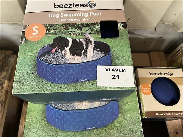 2 div. dog swimming pools en 5 frisbeez - afbeelding 1 van  2