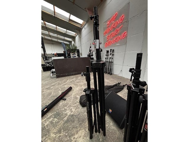 2 div luidsprekersstatieven - afbeelding 1 van  3