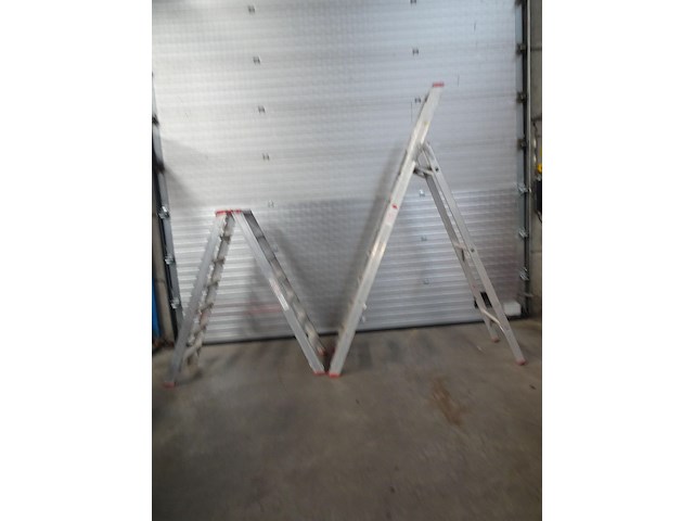 2 diverse alu trapladders - afbeelding 2 van  2