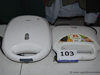 2 diverse croque machines