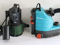 2 diverse dompelpompen - afbeelding 1 van  4