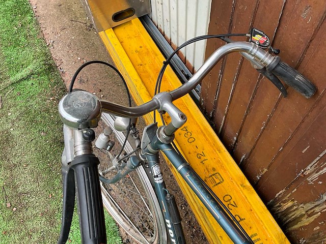 2 diverse fietsen - afbeelding 6 van  6
