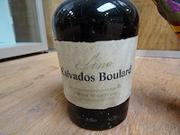 2 diverse flessen alcoholische drank - afbeelding 3 van  4