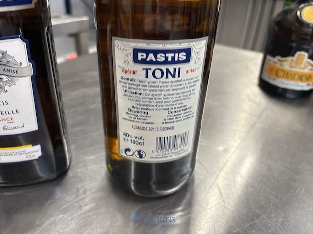2 diverse flessen pastis - afbeelding 3 van  5