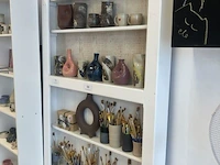 2 diverse formica kasten waaronder