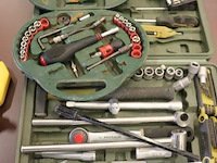 2 diverse gereedschapsets - afbeelding 1 van  3