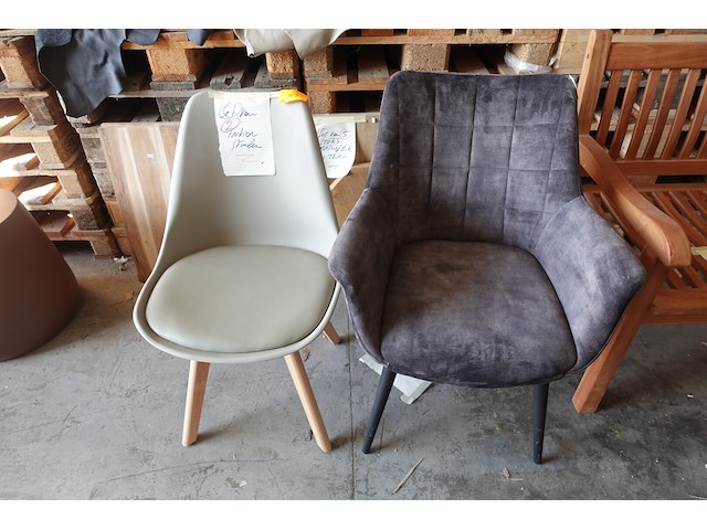2 diverse indoorstoelen - afbeelding 1 van  3