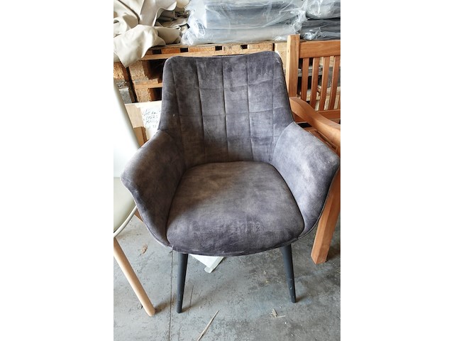 2 diverse indoorstoelen - afbeelding 3 van  3