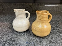 2 diverse kannen
