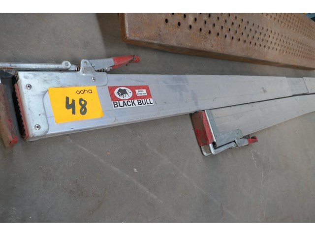 2 diverse ladingstangen/stuwbalken - afbeelding 1 van  4