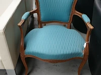 2 diverse louis xv-stijl fauteuil's