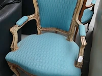 2 diverse louis xv-stijl fauteuil's - afbeelding 3 van  4
