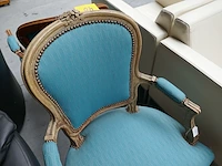 2 diverse louis xv-stijl fauteuil's - afbeelding 4 van  4
