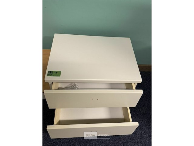 2 diverse nachtkastjes - afbeelding 4 van  5