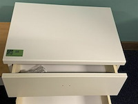 2 diverse nachtkastjes - afbeelding 4 van  5