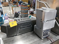2 diverse radio's philips/elekta - afbeelding 1 van  3