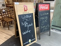 2 diverse stoepborden waaronder coca cola en duvel