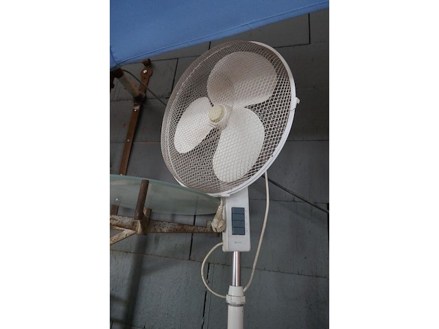 2 diverse ventilators - afbeelding 3 van  3
