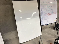 2 diverse whiteboards op 3-pikkelstatief waaronder fabr nobo - afbeelding 2 van  6