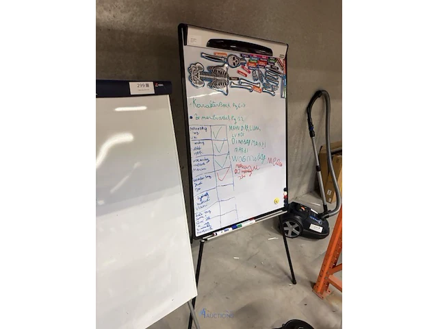 2 diverse whiteboards op 3-pikkelstatief waaronder fabr nobo - afbeelding 3 van  6