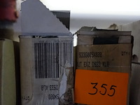 2 dozen bouten en moeren - afbeelding 1 van  4