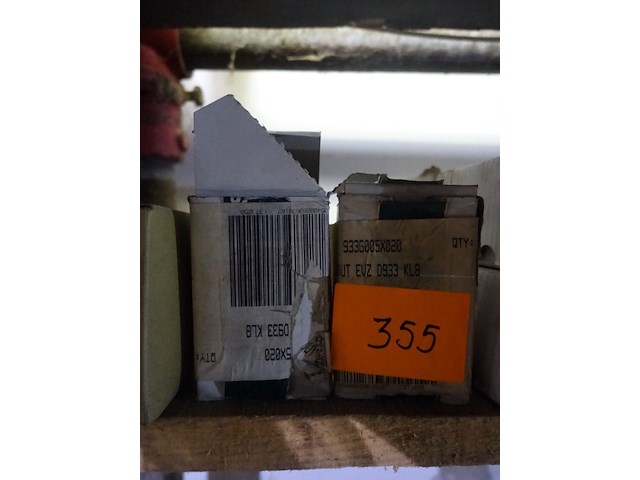 2 dozen bouten en moeren - afbeelding 3 van  4