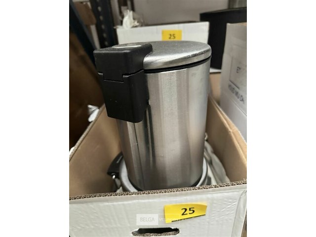 2 dozen divers glazen vazen vuilbakjes - afbeelding 1 van  6