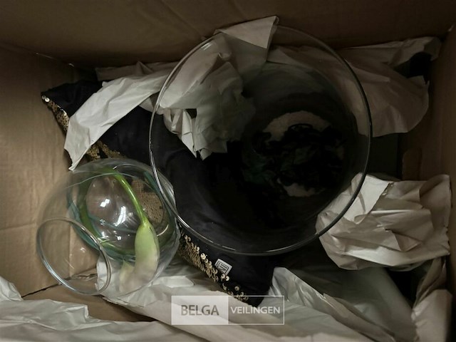 2 dozen divers glazen vazen vuilbakjes - afbeelding 5 van  6