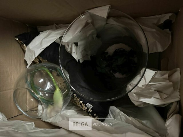 2 dozen divers glazen vazen vuilbakjes - afbeelding 6 van  6