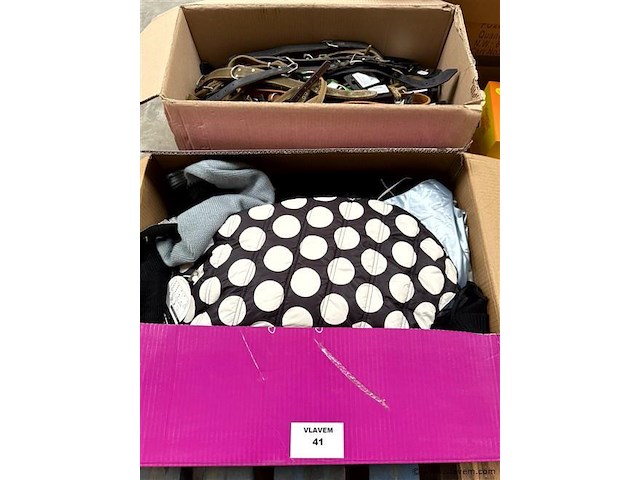 2 dozen, inh. partij div. huisdieren toebehoren - afbeelding 1 van  3