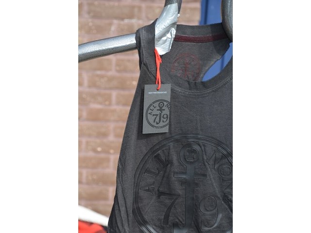 2 dozen met ca. 100 stuks mouwloze t-shirts zwart maat m (nieuw) - afbeelding 6 van  7