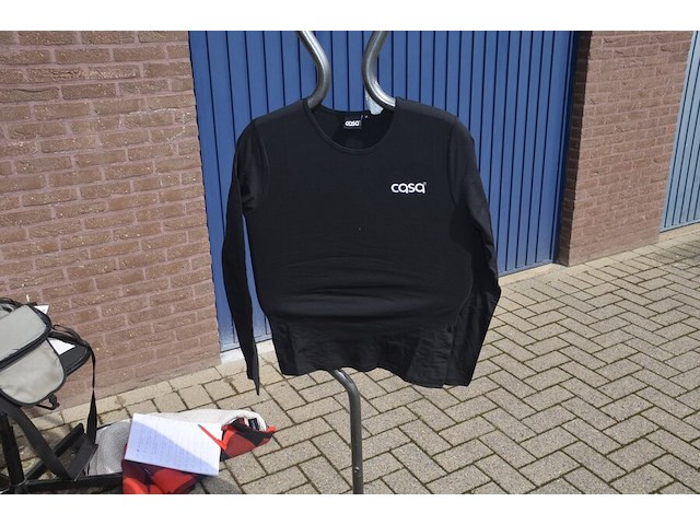 2 dozen met ca. 72 t-shirts lange mouw maat l en m - afbeelding 1 van  6