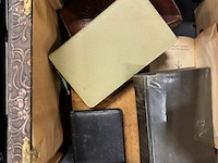 2 dozen met kerkboeken & missaals - afbeelding 2 van  5